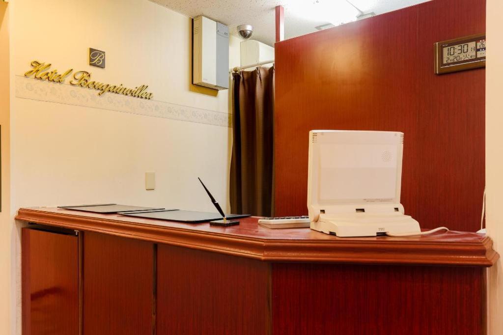 Hotel Bougainvillea Minowa Tokyo Bagian luar foto