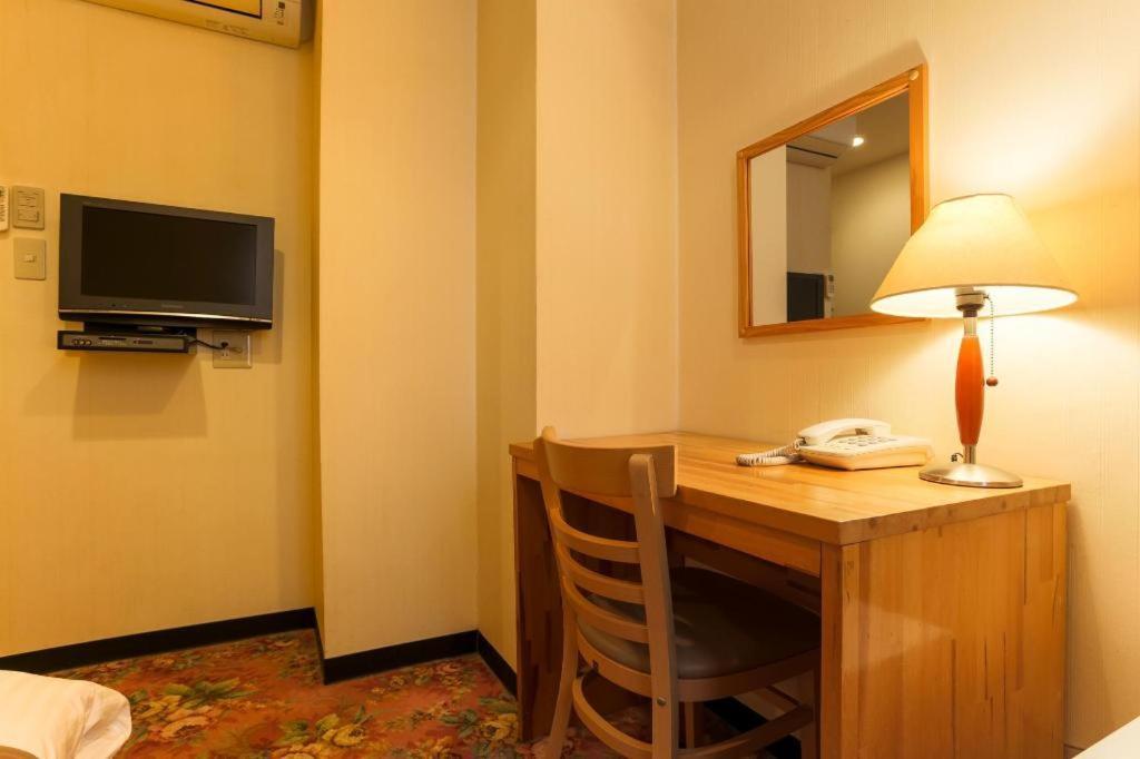 Hotel Bougainvillea Minowa Tokyo Bagian luar foto